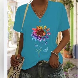 NWT- women’s V-neck sunflower T-shirt